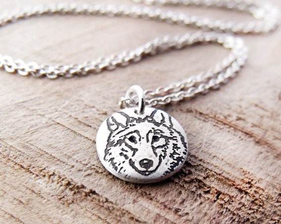 Rugged Wolf Necklace – Wyvern's Hoard